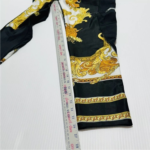 Authentic Versace Medusa Renaissance Print Leggings Black Gold Size L NWT $750 - Picture 12 of 12